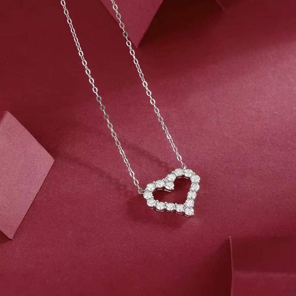 Elegant Silver Heart Necklace